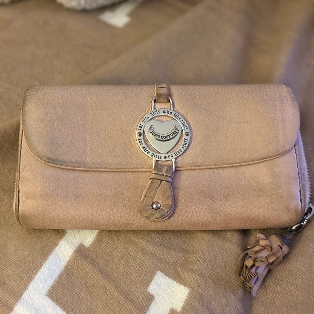 Vintage Juicy Couture Leather wallet